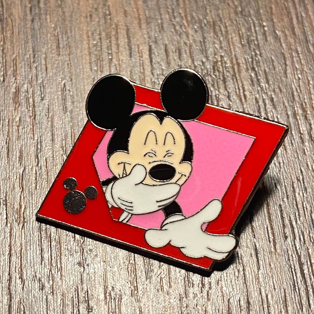 Disney parks laughing mickey mouse diamond colorful pin 2013 trader
